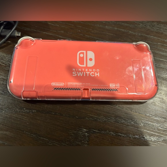 Pink Nintendo switch Lite - Picture 4 of 12